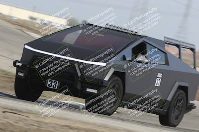 media/Oct-19-2025-Speed Ventures (Sun) [[a6e7fe67be]]/TC B/Session 2 (Outside Grapevine)/